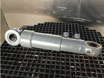 Гидравлический цилиндр LIEBHERR