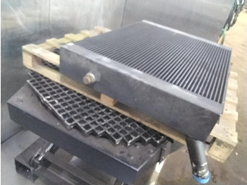 Радиатор LIEBHERR