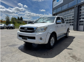 Пикап TOYOTA Hilux