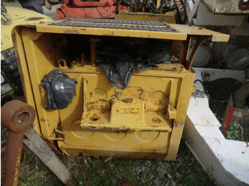 Бак для гидравлической жидкости для Строительной техники Caterpillar 735 Serbatotio olio idraulico, completo di porta batterie, quadro elettrico.: фото 2 Бак для гидравлической жидкости для Строительной техники Caterpillar 735 Serbatotio olio idraulico, completo di porta batterie, quadro elettrico.: фото 2