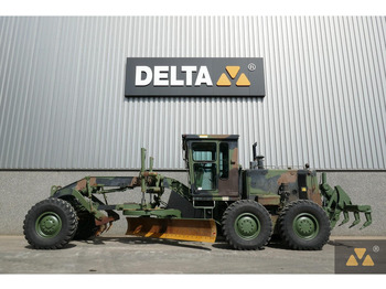 Грейдер CATERPILLAR