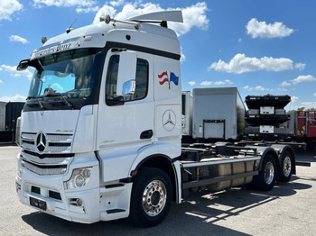 Грузовик-контейнеровоз/ Сменный кузов MERCEDES-BENZ Actros 2545
