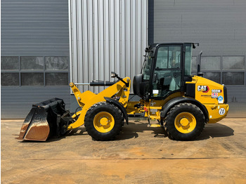 Колёсный погрузчик CATERPILLAR 908M