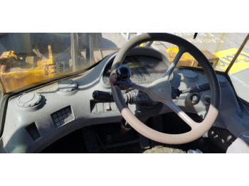 Колёсный погрузчик VOLVO L90D S/N 33264: фото 3