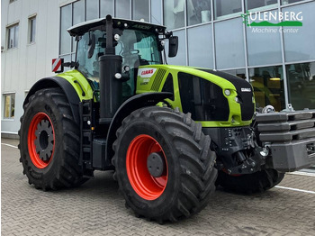Трактор CLAAS Axion 930
