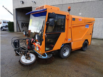 Промышленная подметальная машина