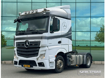 Тягач MERCEDES-BENZ Actros 1945