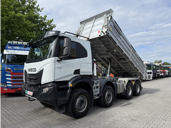 Самосвал IVECO T-WAY