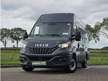 Цельнометаллический фургон IVECO Daily