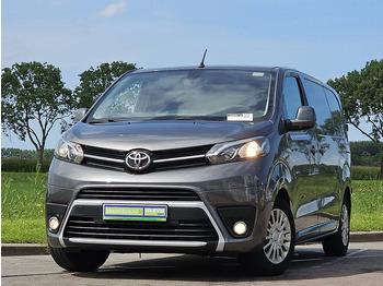 Легковой фургон TOYOTA