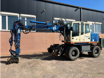 : фото в шапке страницы