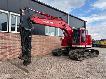 Гусеничный экскаватор CASE