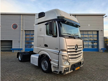 Тягач Mercedes-Benz Actros 1842 / NL TRUCK / MEGA / TUV:12-02-2026 / GIGASPACE / ONLY:526303 KM / SMART TACHO / AUTOMATIC / EURO-6 / 2012: фото 2 Тягач Mercedes-Benz Actros 1842 / NL TRUCK / MEGA / TUV:12-02-2026 / GIGASPACE / ONLY:526303 KM / SMART TACHO / AUTOMATIC / EURO-6 / 2012: фото 2