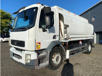 Грузовик-цистерна VOLVO FL7