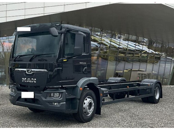 Грузовик-шасси MAN TGM 18.320
