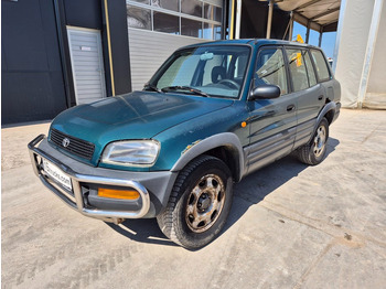 Внедорожник TOYOTA