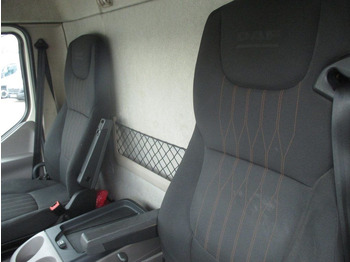 Тентованный грузовик DAF LF 12.260: фото 3