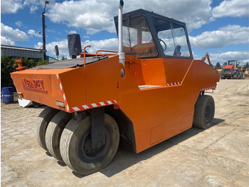 Пневмоколесный каток Albaret P3: фото 4