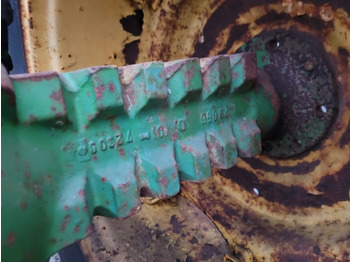 Задняя ось JOHN DEERE