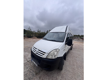 Микроавтобус IVECO Daily