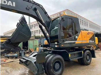 Колёсный экскаватор Hyundai R210W-9: фото 3