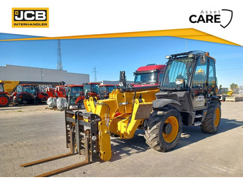 Телескопический погрузчик JCB