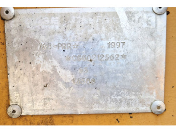 Колёсный экскаватор Case 788: фото 3 Колёсный экскаватор Case 788: фото 3