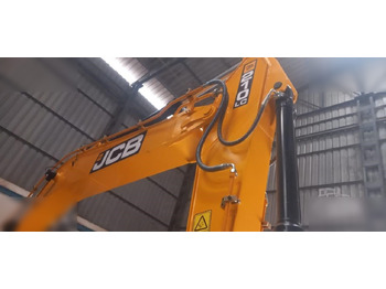 Гусеничный экскаватор JCB JS210LC