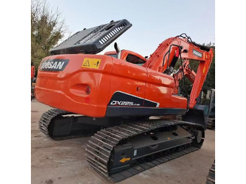 Гусеничный экскаватор DOOSAN DX225