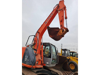 Гусеничный экскаватор HITACHI ZX135