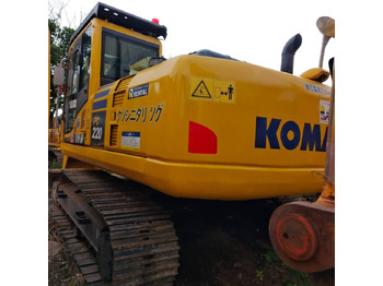 Гусеничный экскаватор KOMATSU PC200-8