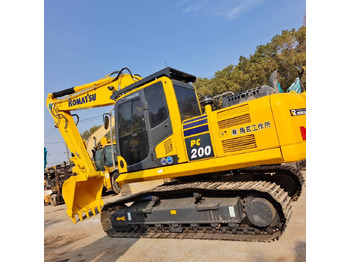 Гусеничный экскаватор KOMATSU PC220
