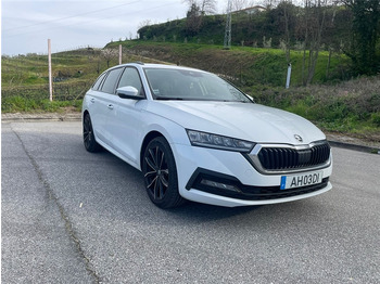 Легковой автомобиль ŠKODA
