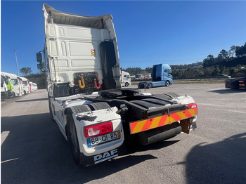 Тягач DAF XF 105 460: фото 4