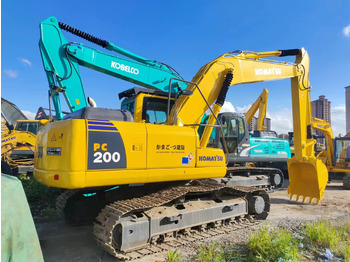 Гусеничный экскаватор KOMATSU PC200-8