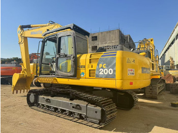 Гусеничный экскаватор KOMATSU PC200-8