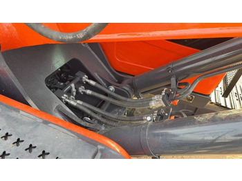 Гусеничный экскаватор Doosan DX 225 LC: фото 2