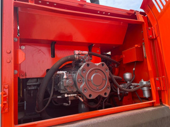 Гусеничный экскаватор Doosan DX 300: фото 3 Гусеничный экскаватор Doosan DX 300: фото 3