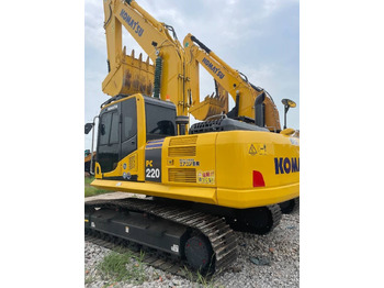 Гусеничный экскаватор KOMATSU PC220