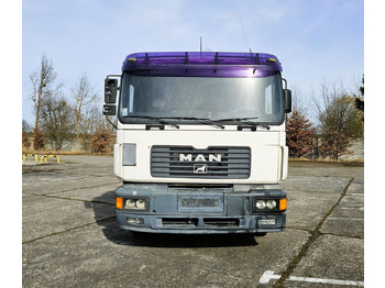 Самосвал MAN 26.403: фото 3
