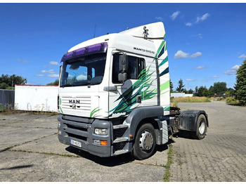 : фото в шапке страницы