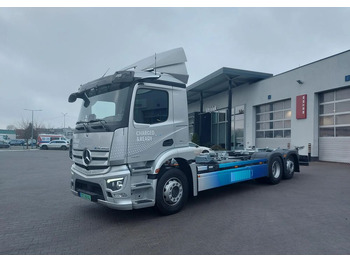 Грузовик-контейнеровоз/ Сменный кузов MERCEDES-BENZ Actros