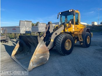 Колёсный погрузчик VOLVO L90