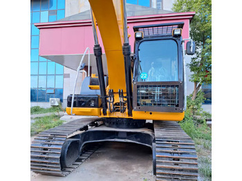 Гусеничный экскаватор CATERPILLAR 320D2