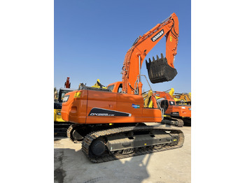 Гусеничный экскаватор DOOSAN DX225LC