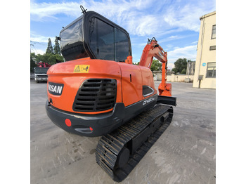 Гусеничный экскаватор DOOSAN DX60