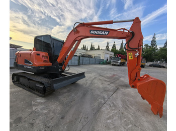 Гусеничный экскаватор DOOSAN DX60