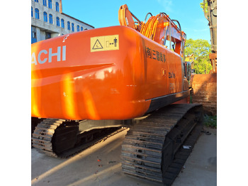 Экскаватор HITACHI ZX210