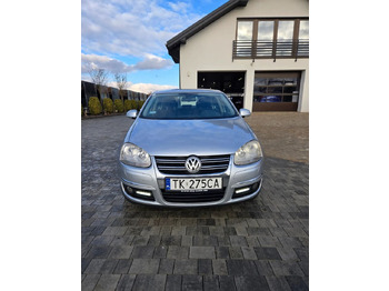 Седан VOLKSWAGEN