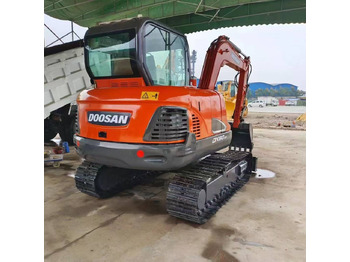 Мини-экскаватор DOOSAN DX60